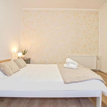 Comfort Apartment Baritiu Braşov Eksteriør billede